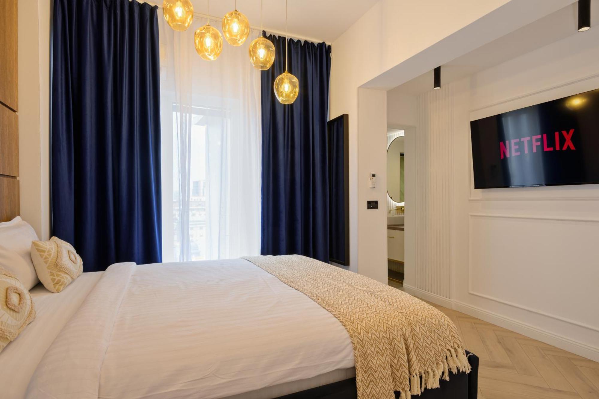 Royal - Luxury Apartment B - Old City - Victoriei Bucarest Esterno foto