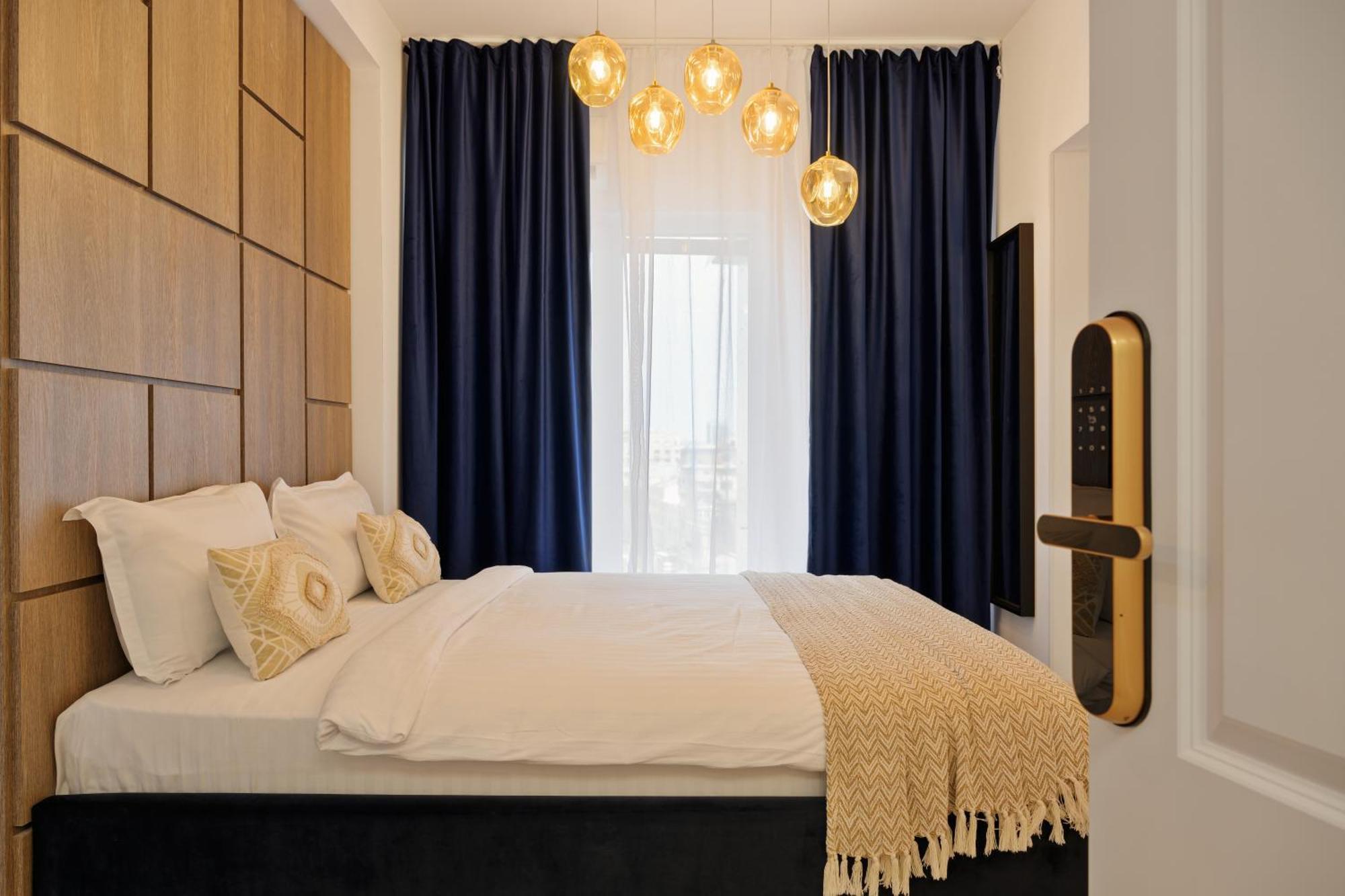 Royal - Luxury Apartment B - Old City - Victoriei Bucarest Esterno foto